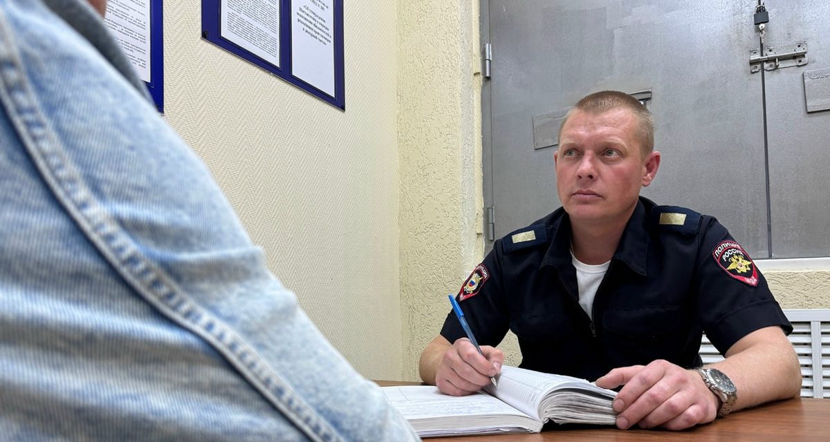 Водитель-экспедитор нашёл украшения и оставил их жене и дочери, но его задержали