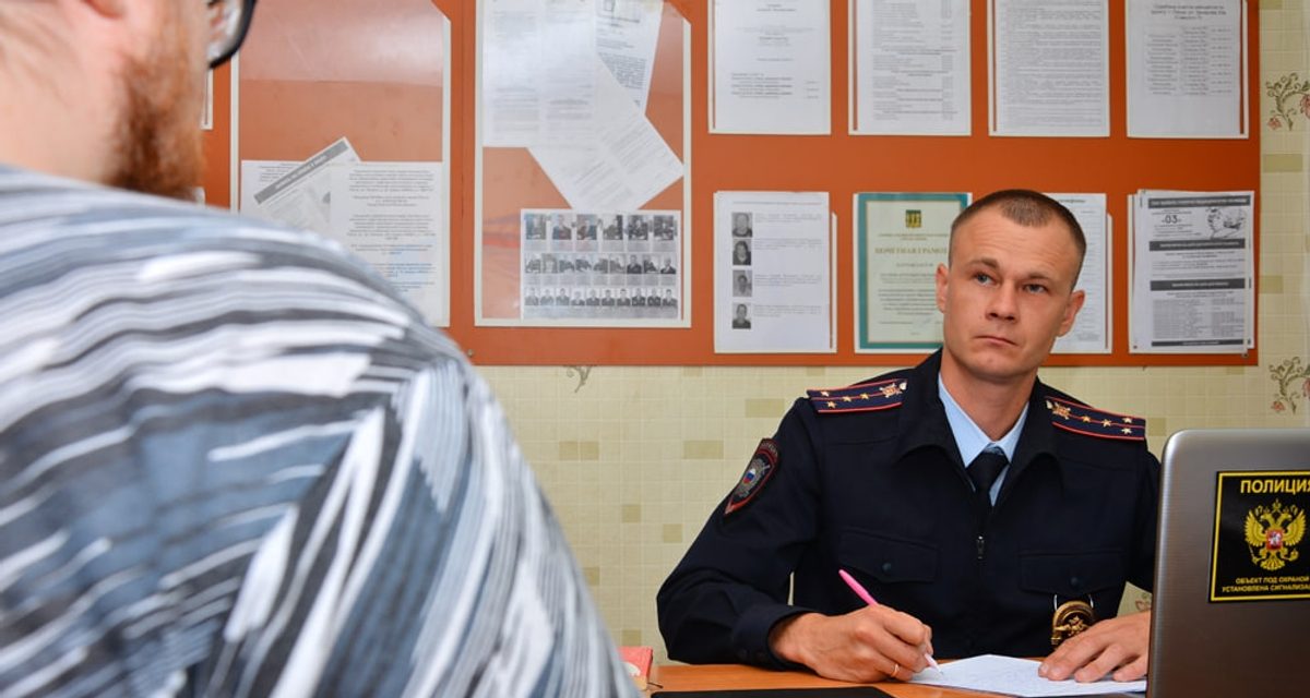 Крестник десять лет спорил с крестным из-за дома, а потом избил его на участке